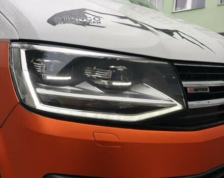 Фольксваген Мультиван 2016 в Черкассах на Automoto.ua Белый Фольксваген Мультиван, объемом двигателя 1.98 л и пробегом 200 тыс. км за 49000 $, фото 8 на Automoto.ua