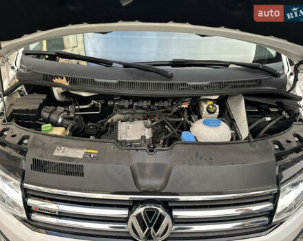 Белый Фольксваген Мультиван, объемом двигателя 2 л и пробегом 230 тыс. км за 36900 $, фото 34 на Automoto.ua