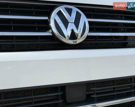 Белый Фольксваген Мультиван, объемом двигателя 1.98 л и пробегом 225 тыс. км за 34999 $, фото 16 на Automoto.ua