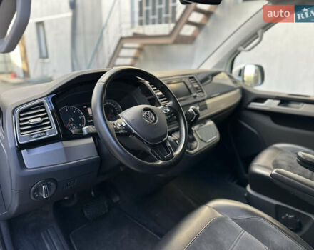 Белый Фольксваген Мультиван, объемом двигателя 2 л и пробегом 230 тыс. км за 36900 $, фото 16 на Automoto.ua