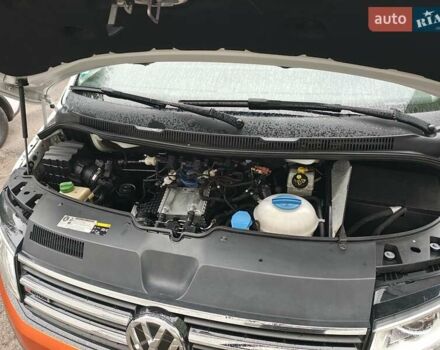 Фольксваген Мультиван 2016 в Черкассах на Automoto.ua Белый Фольксваген Мультиван, объемом двигателя 1.98 л и пробегом 200 тыс. км за 49000 $, фото 3 на Automoto.ua
