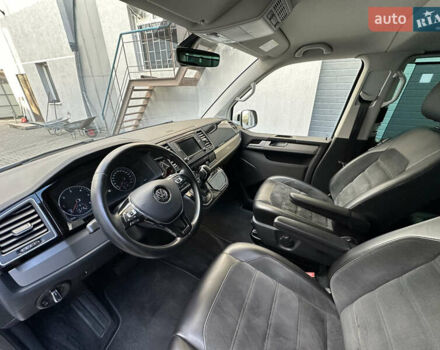 Белый Фольксваген Мультиван, объемом двигателя 2 л и пробегом 230 тыс. км за 36900 $, фото 18 на Automoto.ua