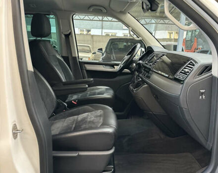 Белый Фольксваген Мультиван, объемом двигателя 2 л и пробегом 230 тыс. км за 36900 $, фото 29 на Automoto.ua