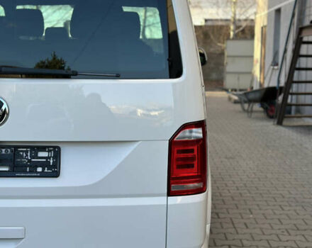 Белый Фольксваген Мультиван, объемом двигателя 2 л и пробегом 230 тыс. км за 36900 $, фото 7 на Automoto.ua