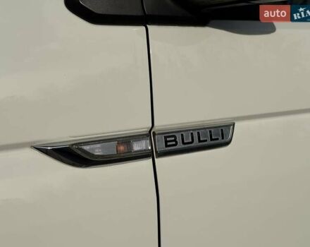 Белый Фольксваген Мультиван, объемом двигателя 1.98 л и пробегом 225 тыс. км за 34999 $, фото 17 на Automoto.ua