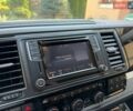 Білий Фольксваген Мультиван, об'ємом двигуна 2 л та пробігом 227 тис. км за 39372 $, фото 34 на Automoto.ua