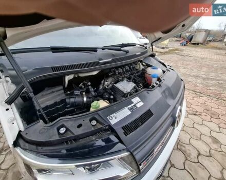 Білий Фольксваген Мультиван, об'ємом двигуна 1.97 л та пробігом 128 тис. км за 58000 $, фото 12 на Automoto.ua