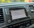 Білий Фольксваген Мультиван, об'ємом двигуна 2 л та пробігом 227 тис. км за 39372 $, фото 41 на Automoto.ua