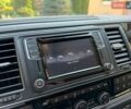 Білий Фольксваген Мультиван, об'ємом двигуна 2 л та пробігом 227 тис. км за 39372 $, фото 39 на Automoto.ua