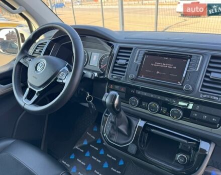 Белый Фольксваген Мультиван, объемом двигателя 2 л и пробегом 195 тыс. км за 39900 $, фото 34 на Automoto.ua