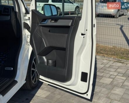 Белый Фольксваген Мультиван, объемом двигателя 2 л и пробегом 195 тыс. км за 39900 $, фото 35 на Automoto.ua