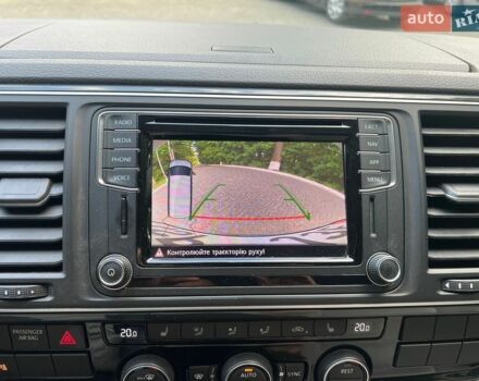 Білий Фольксваген Мультиван, об'ємом двигуна 1.97 л та пробігом 226 тис. км за 43000 $, фото 9 на Automoto.ua