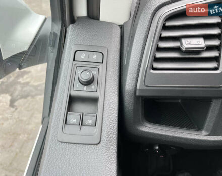 Білий Фольксваген Мультиван, об'ємом двигуна 1.97 л та пробігом 103 тис. км за 36900 $, фото 77 на Automoto.ua