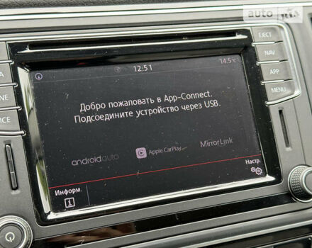 Білий Фольксваген Мультиван, об'ємом двигуна 1.97 л та пробігом 157 тис. км за 50700 $, фото 48 на Automoto.ua