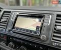 Білий Фольксваген Мультиван, об'ємом двигуна 2 л та пробігом 150 тис. км за 42999 $, фото 58 на Automoto.ua