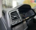 Білий Фольксваген Мультиван, об'ємом двигуна 2 л та пробігом 150 тис. км за 42999 $, фото 49 на Automoto.ua