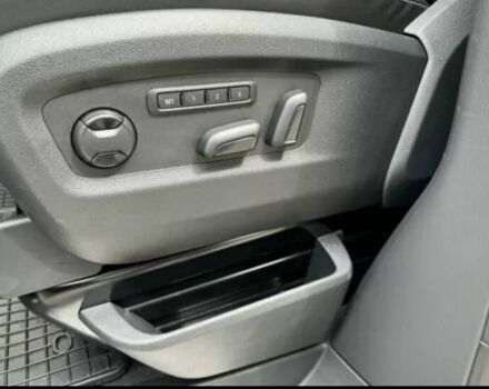 Белый Фольксваген Мультиван, объемом двигателя 2 л и пробегом 200 тыс. км за 43000 $, фото 19 на Automoto.ua