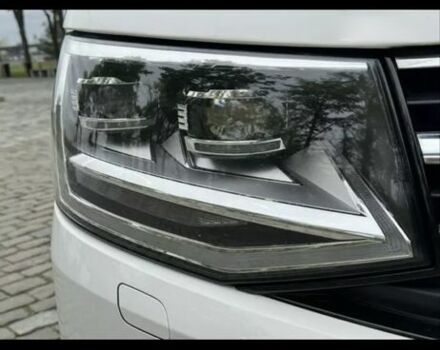 Белый Фольксваген Мультиван, объемом двигателя 2 л и пробегом 200 тыс. км за 43000 $, фото 8 на Automoto.ua