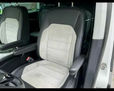 Белый Фольксваген Мультиван, объемом двигателя 2 л и пробегом 200 тыс. км за 43000 $, фото 14 на Automoto.ua