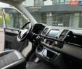Білий Фольксваген Мультиван, об'ємом двигуна 2 л та пробігом 150 тис. км за 42999 $, фото 34 на Automoto.ua