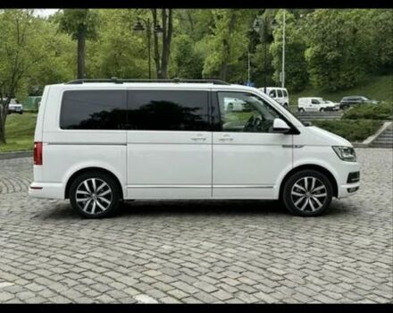 Белый Фольксваген Мультиван, объемом двигателя 2 л и пробегом 200 тыс. км за 43000 $, фото 3 на Automoto.ua