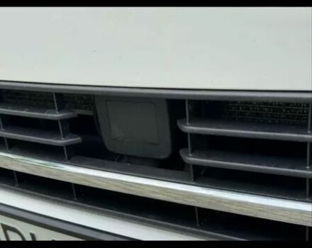 Белый Фольксваген Мультиван, объемом двигателя 2 л и пробегом 200 тыс. км за 43000 $, фото 10 на Automoto.ua