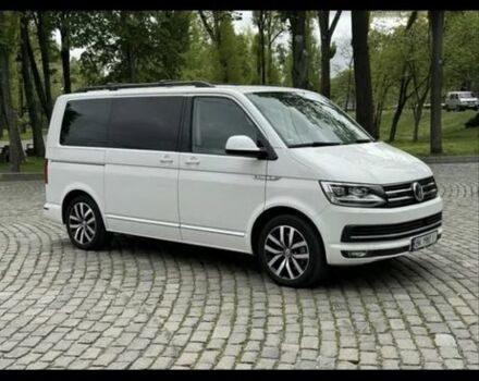 Белый Фольксваген Мультиван, объемом двигателя 2 л и пробегом 200 тыс. км за 43000 $, фото 2 на Automoto.ua