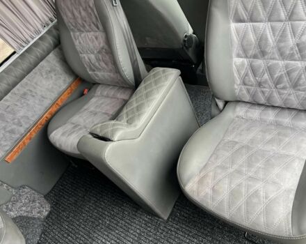 Білий Фольксваген Мультиван, об'ємом двигуна 2 л та пробігом 77 тис. км за 28500 $, фото 11 на Automoto.ua