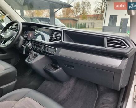 Білий Фольксваген Мультиван, об'ємом двигуна 1.97 л та пробігом 228 тис. км за 40900 $, фото 30 на Automoto.ua