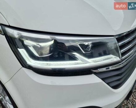 Білий Фольксваген Мультиван, об'ємом двигуна 1.97 л та пробігом 228 тис. км за 40900 $, фото 12 на Automoto.ua