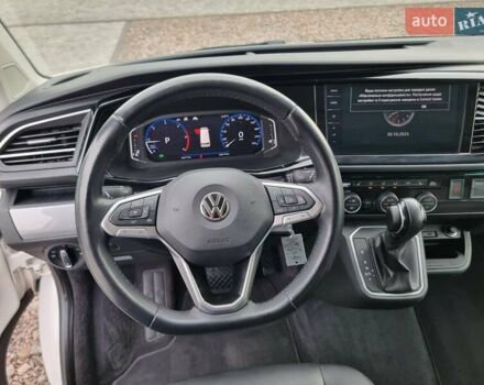 Білий Фольксваген Мультиван, об'ємом двигуна 1.97 л та пробігом 228 тис. км за 40900 $, фото 41 на Automoto.ua