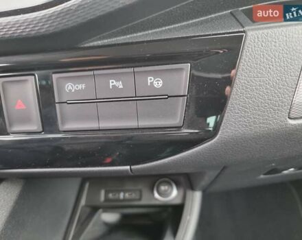 Білий Фольксваген Мультиван, об'ємом двигуна 1.97 л та пробігом 228 тис. км за 40900 $, фото 44 на Automoto.ua