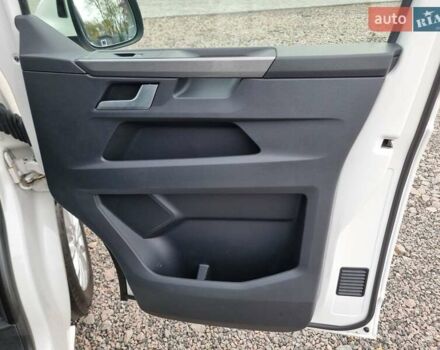 Білий Фольксваген Мультиван, об'ємом двигуна 1.97 л та пробігом 228 тис. км за 40900 $, фото 28 на Automoto.ua