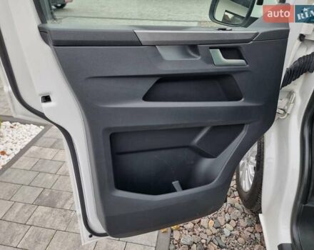 Білий Фольксваген Мультиван, об'ємом двигуна 1.97 л та пробігом 228 тис. км за 40900 $, фото 21 на Automoto.ua