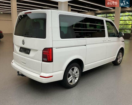 Белый Фольксваген Мультиван, объемом двигателя 1.97 л и пробегом 202 тыс. км за 34990 $, фото 2 на Automoto.ua