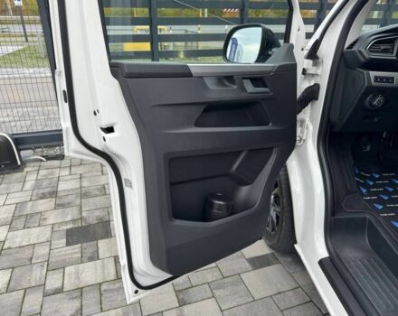 Белый Фольксваген Мультиван, объемом двигателя 2 л и пробегом 115 тыс. км за 65900 $, фото 13 на Automoto.ua