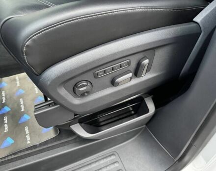 Белый Фольксваген Мультиван, объемом двигателя 2 л и пробегом 115 тыс. км за 65900 $, фото 18 на Automoto.ua