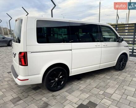Білий Фольксваген Мультиван, об'ємом двигуна 2 л та пробігом 116 тис. км за 65900 $, фото 2 на Automoto.ua