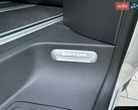 Білий Фольксваген Мультиван, об'ємом двигуна 2 л та пробігом 116 тис. км за 65900 $, фото 28 на Automoto.ua