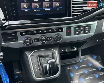 Білий Фольксваген Мультиван, об'ємом двигуна 2 л та пробігом 116 тис. км за 65900 $, фото 24 на Automoto.ua