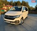 Білий Фольксваген Мультиван, об'ємом двигуна 2 л та пробігом 224 тис. км за 42999 $, фото 1 на Automoto.ua