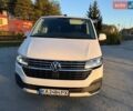 Білий Фольксваген Мультиван, об'ємом двигуна 2 л та пробігом 224 тис. км за 42999 $, фото 1 на Automoto.ua