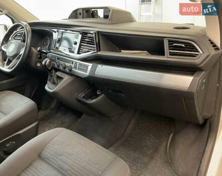 Белый Фольксваген Мультиван, объемом двигателя 1.97 л и пробегом 202 тыс. км за 34990 $, фото 5 на Automoto.ua