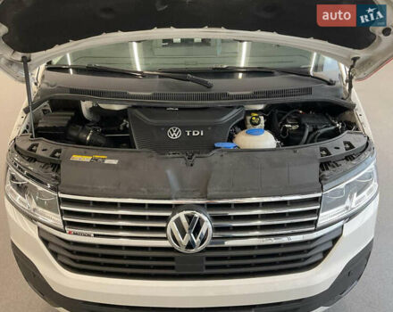 Белый Фольксваген Мультиван, объемом двигателя 1.97 л и пробегом 202 тыс. км за 34990 $, фото 8 на Automoto.ua