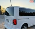 Білий Фольксваген Мультиван, об'ємом двигуна 2 л та пробігом 224 тис. км за 42999 $, фото 4 на Automoto.ua
