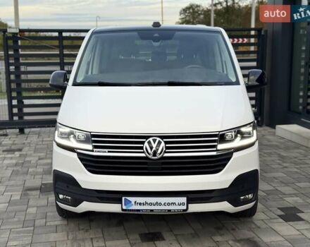 Білий Фольксваген Мультиван, об'ємом двигуна 2 л та пробігом 116 тис. км за 65900 $, фото 1 на Automoto.ua