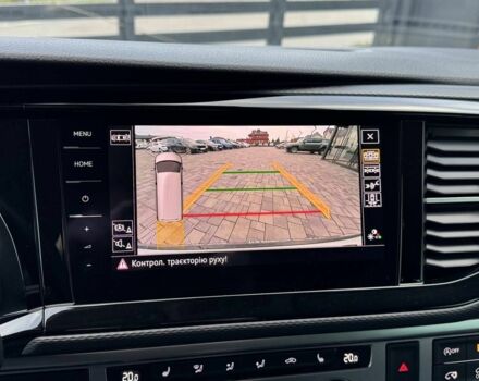 Белый Фольксваген Мультиван, объемом двигателя 2 л и пробегом 115 тыс. км за 65900 $, фото 19 на Automoto.ua