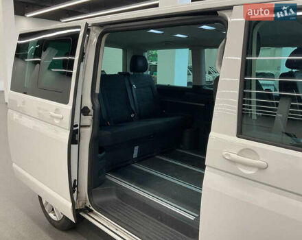 Белый Фольксваген Мультиван, объемом двигателя 1.97 л и пробегом 202 тыс. км за 34990 $, фото 9 на Automoto.ua