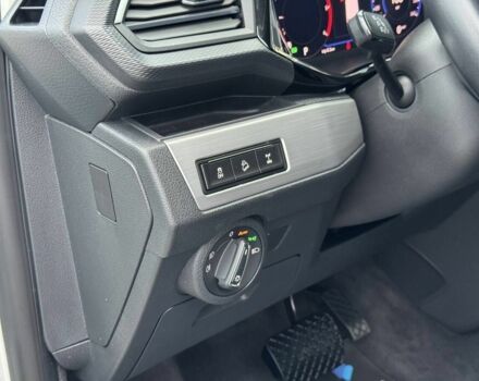 Белый Фольксваген Мультиван, объемом двигателя 2 л и пробегом 115 тыс. км за 65900 $, фото 15 на Automoto.ua