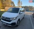 Білий Фольксваген Мультиван, об'ємом двигуна 2 л та пробігом 224 тис. км за 42999 $, фото 20 на Automoto.ua